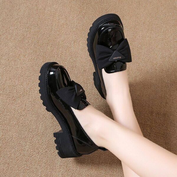 Soft leather glossy footwear (girls)