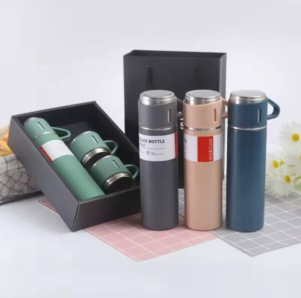 HIGH QUALITY 3IN1 STAINLESS STEEL VACUUM FLASK 500ML(COMES IN A BEAUTIFUL BLACK BOX)